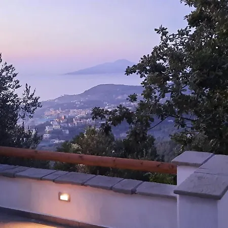 Villa Con Vista Sul Golfo Di Napoli E Isola Di Capri Massa Lubrense Exterior foto