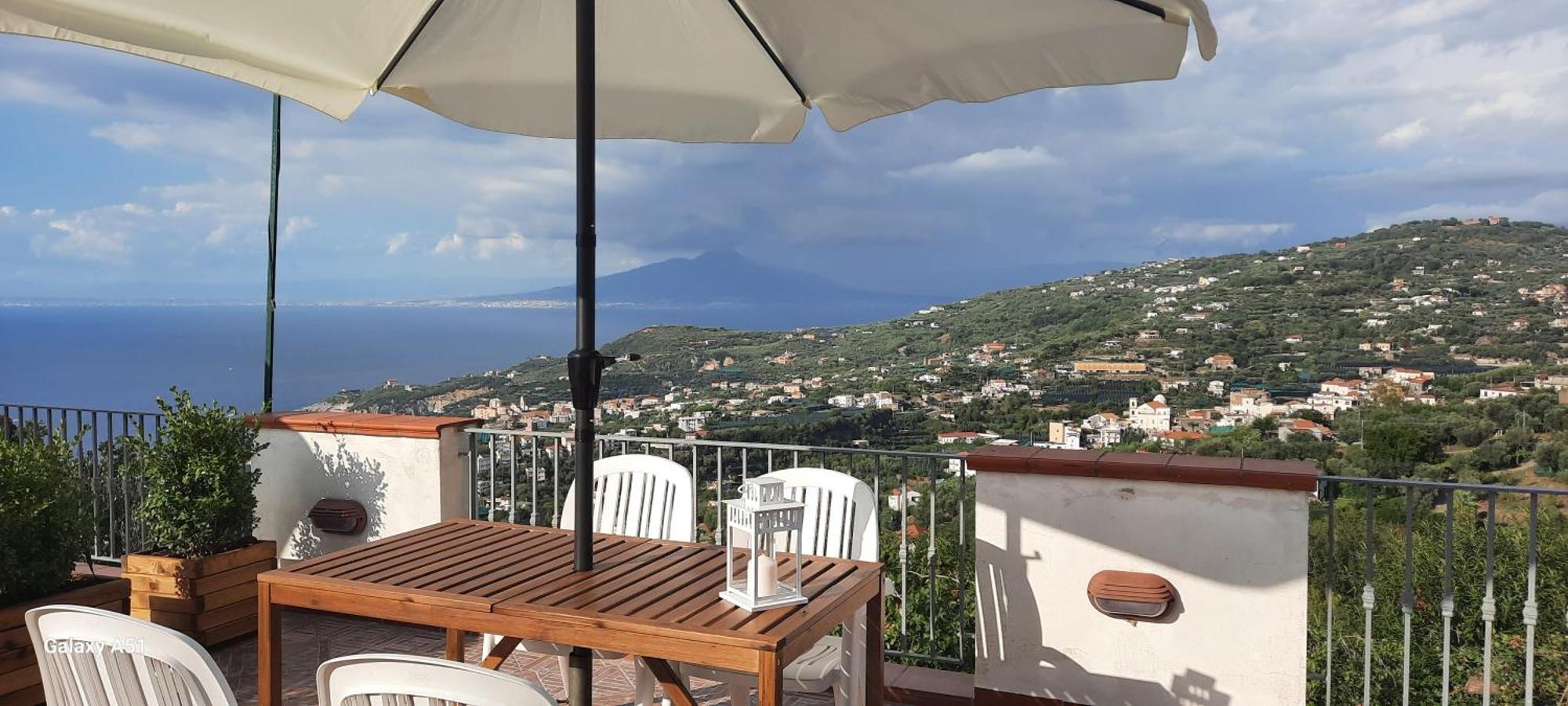 Apartment Con Vista Sul Golfo Di Napoli E Isola Di Capri